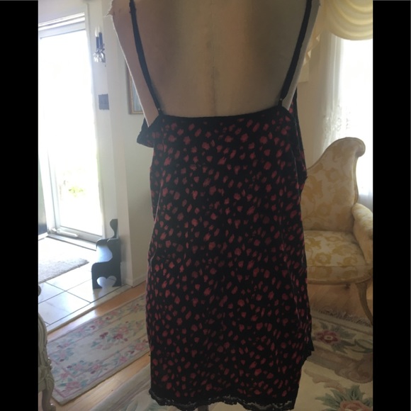 Cami black lace floral top size L/XL - Picture 2 of 3